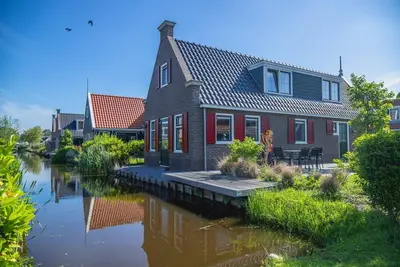 Image de Bungalow individuel avec terrasse et place de stationnement privée