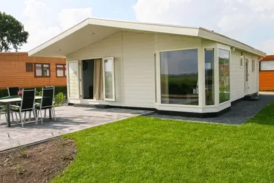 Image de Chalet avec 3 chambres Ă coucher et jardin avec mobilier
