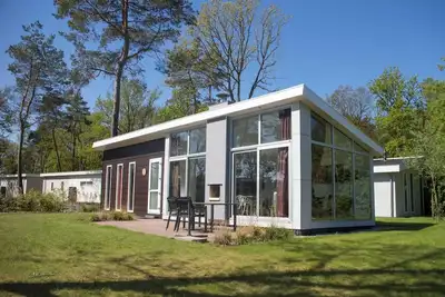 Image de Chalet indépendant avec 2 chambres à coucher, 1 salle de bain et un lave-vaisselle