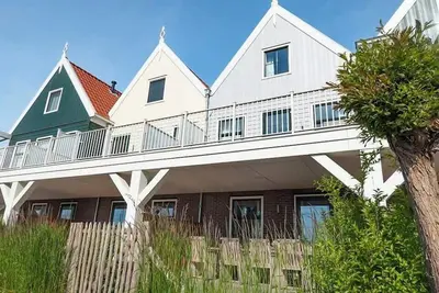 Image de Appartement avec 4 chambres à coucher et 2 balcons