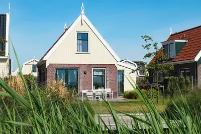 Image de Bungalow indépendant avec cuisine ouverte et 2 salles de bains