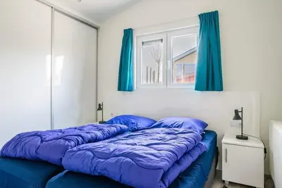 Image de Detached chalet on the water with two bedrooms