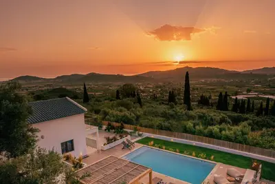 Image de Villa Verde - Heated Pool with Stunning Views