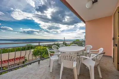 Image de Large apartment with pool and balcony overlooking the sea