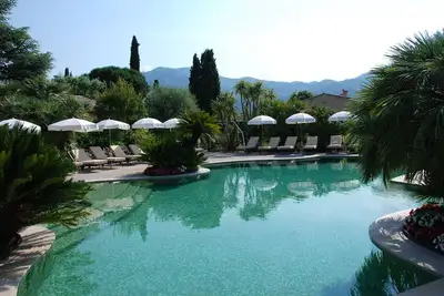 Image de Villa climatisée grand confort avec jardin privé, piscine