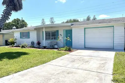 Image de Close 2 beach-Leaning Palm Tree\" 55 4KRoku-Floridian colors-King-Queen-2 single