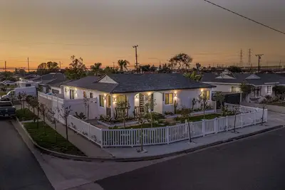 Image de Spacious Socal Villa Minutes to Disneyland and Attractions