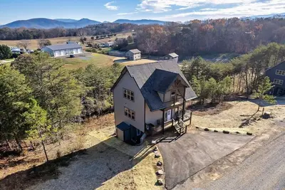 Image de 85° Pool | Hot Tub |Game Room | Dollywood | Pigeon Forge | Gatlinburg