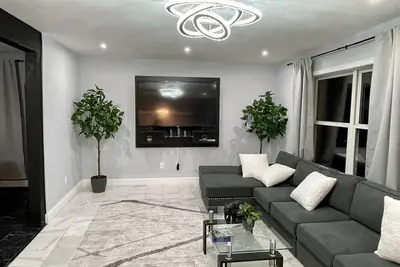 Image de Hot Tub, Fire Pit, Heated Floors PlayStation 4 and More