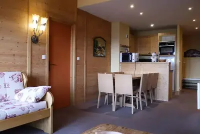 Image de 4 Pièces pour 8 Personnes