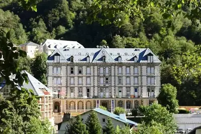 Image de Studio cabine avec garage vue sur la montagne