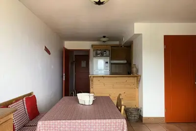 Image de Geräumige und helle Wohnung, 5 pax sehr gut ausgestattet, Pra Loup