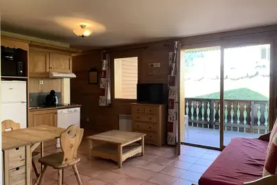 Image de Agréable studio pour 4 décoré en style montagne, dans un petit hameau à Pra Loup