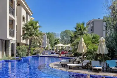 Beautiful Deluxe 2-Bed Apartment in Sunny beach