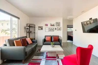 Image de New! Modern 3br close to Lax, SoFi Stadium & L. A. beaches