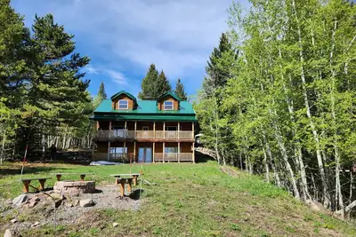 Image de 20 Miles from Yellowstone - Fire Pit - Great Views - Balsam Hill Lodge
