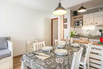 Image de Appartement lumineux 6 pers, 2 sdb, wifi, garage, proche pistes et centre, casier Ă skis, animaux ok