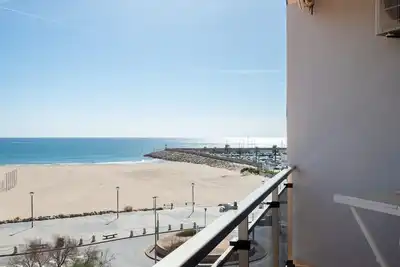 Image de Appartement en front de mer rénové avec terrasse et parking privé à Torredembarra
