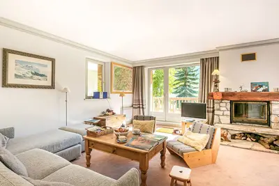 Image de Appartement de standing avec cheminée et parking en haut des pistes