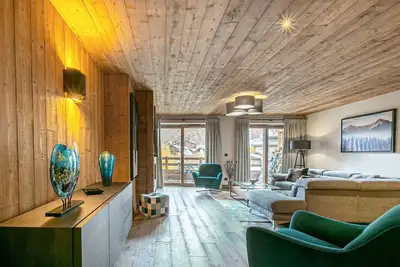 Image de Appartement de luxe avec cheminée, balcon et services inclus, au pied de la forêt de Bellevarde