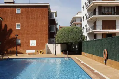 Image de Appartement rénové avec piscine, proche plage et Marina, 3 chambres pour 6 personnes
