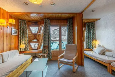 Image de Appartement alpin cosy, 2 chambres, 2 salles de bain, balcon sud et skis aux pieds à La Daille