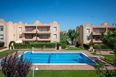 Image de At015 Els Munts: Apartamento en la zona de los Munts con piscina comunitaria