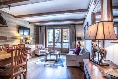 Image de Appartement de prestige avec terrasse Sud, 2 chambres et parking au coeur de Val-d'Isère