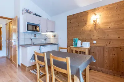 Image de Appartement skis aux pieds, rénové, 4 pers. , WiFi, centre Val-d'Isère