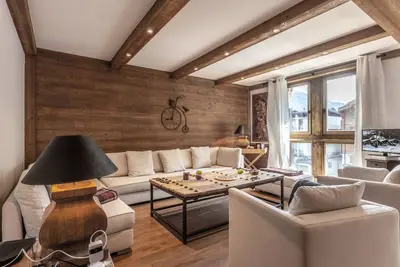 Image de Luxueux 4 pièces avec alcove, superbe séjour, prestations haut de gamme, au cœur de Val-d'Isère