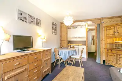 Image de Coquet studio au cœur de Val-d'Isère, à 2 min des pistes et du centre, 4 pers, balcon sud