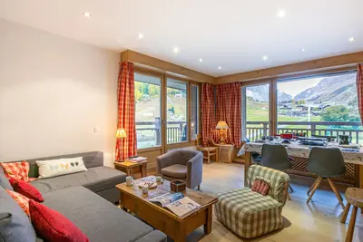 Image de Appartement moderne rénové face aux pistes avec équipements complets