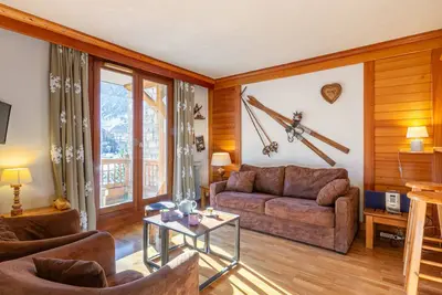 Image de Appartement de charme avec wifi, balcon et vue village