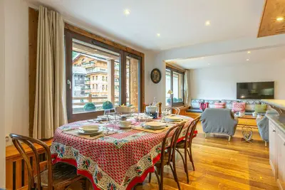 Image de Appartement de charme avec wifi, au pied des pistes, 4 pièces, Val-d'Isère