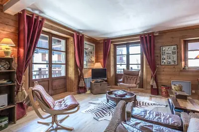 Image de Appartement de charme avec balcon, 8 pers, décor raffiné, au cœur de Val-d’Isère, proche des pistes