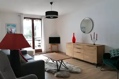 Image de Appartement familial pour 6 personnes avec terrasse, parking gratuit et proche des navettes