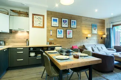 Image de Appartement de charme rénové avec belles prestations, au pied des pistes à Val-d'Isère