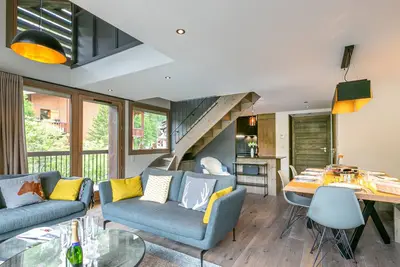 Image de Appartement de Standing en Duplex à Val-d'Isère avec Balcon, Parking et Wifi