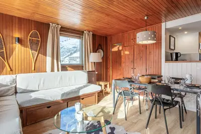 Image de Appartement central et lumineux à Val-d'Isère, proche des pistes et commodités