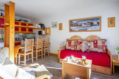 Image de Appartement confortable skis aux pieds à La Daille, animaux admis