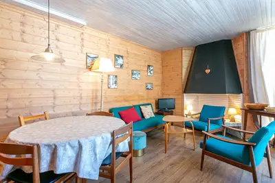 Image de Charmant 3 pièces avec balcon, Wifi, acceptant animaux, au centre de Val-d'Isère