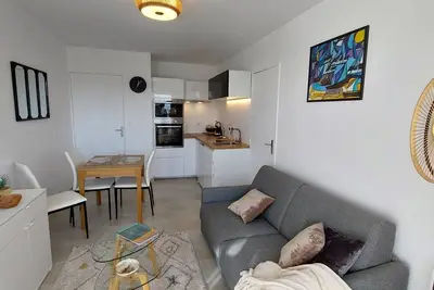 Appartement 2 pièces très bien situé, à 15 minutes de la plage et des commerces