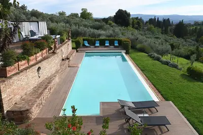 Image de \"Villa Bellavista\" avec piscine privée, bain à remous privé et Wi-Fi.