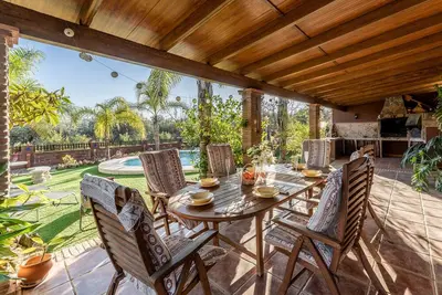 Image de Finca \"Hacienda La Carreta\" avec vue sur les montagnes, piscine privée et Wi-Fi.
