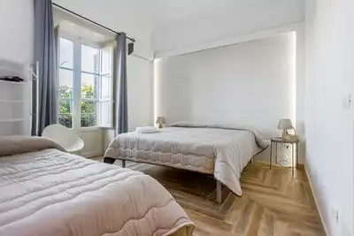 Appartement \"Calypso Il Binario Apartment\" avec balcons privés, Wi-Fi & A\/C