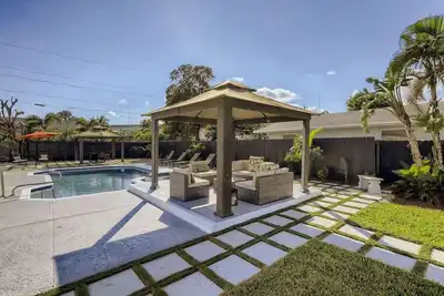 Image de Ridgeway Villa - Revel in Sunlit Living with Backyard Gazebo & Pool
