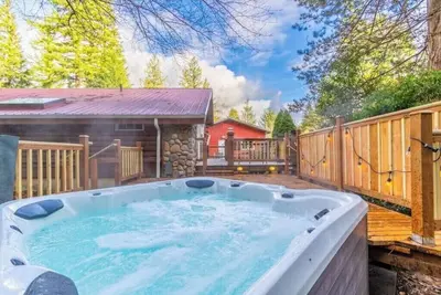 Image de Little Bear's Bungalow; Log Cabin w/Mountain views