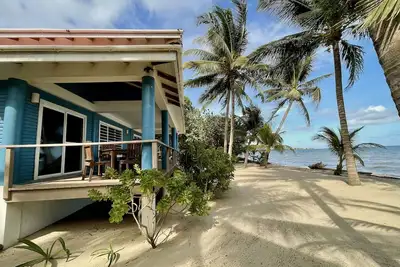 Image de Beachfront 1-br home with space and views