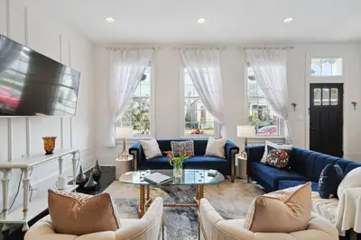 Image de Hotel luxury meets Nola charm!