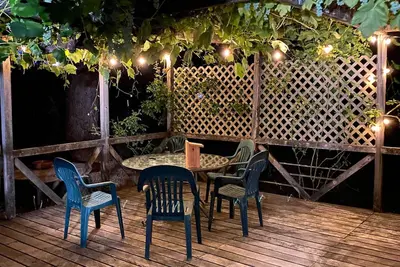 Image de Willow Creek Hideaway w\/ Deck, 1 Mi to River!